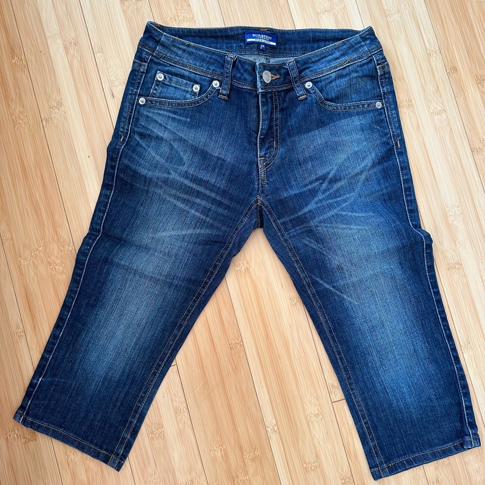 Burberry shorts size 28